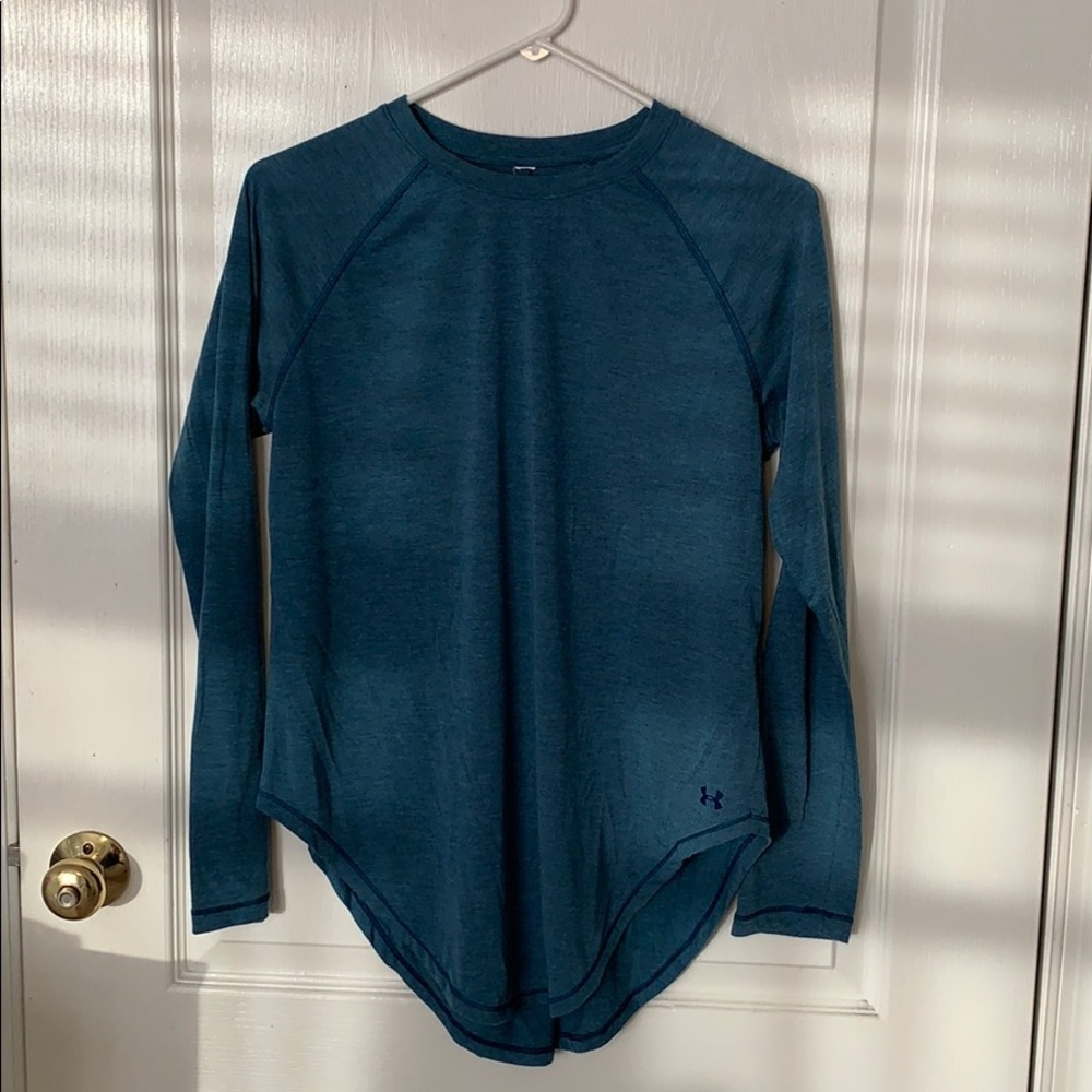 Long sleeve workout top